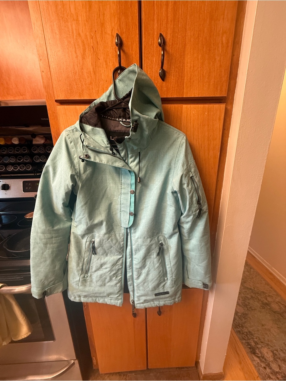 Liquid Woman’s snowboarding jacket